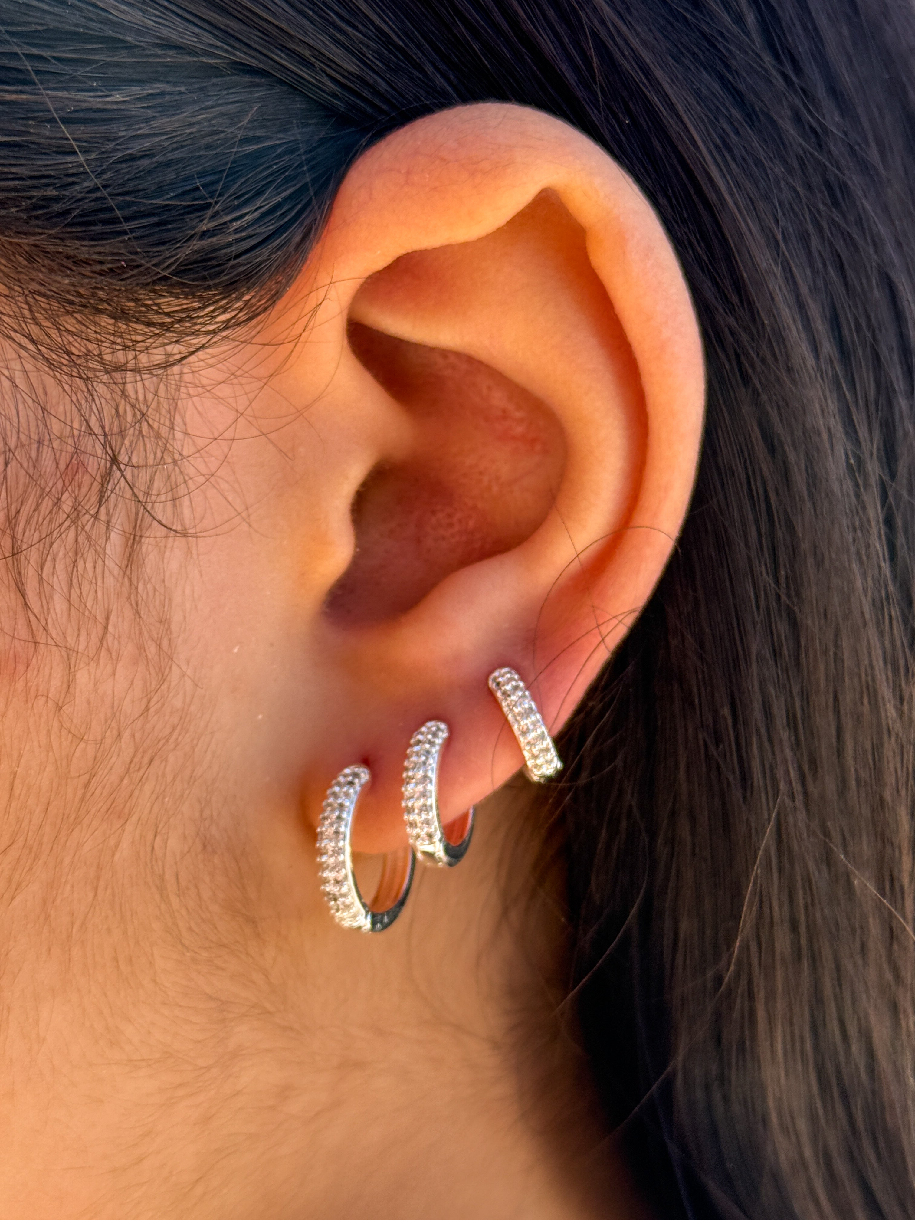 Brinco Trio Argola Articulado Cravejado redondo banhada a Prata