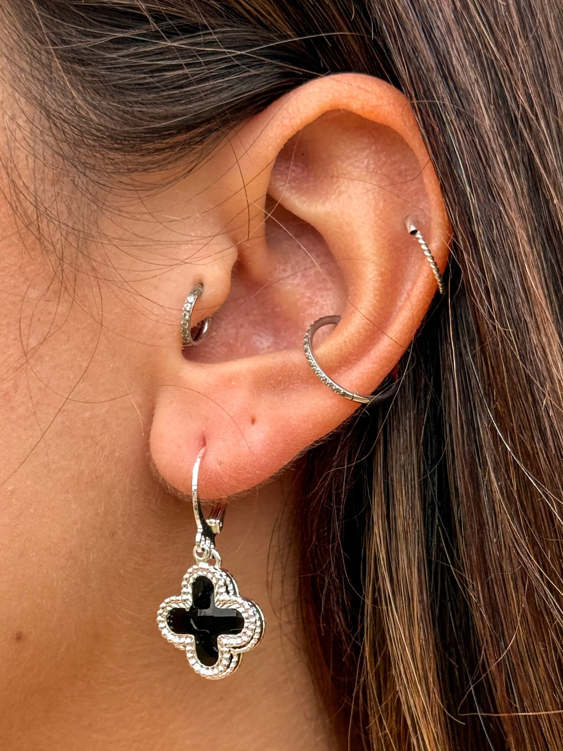 Brinco Tranqueta Trevo banhado a Prata