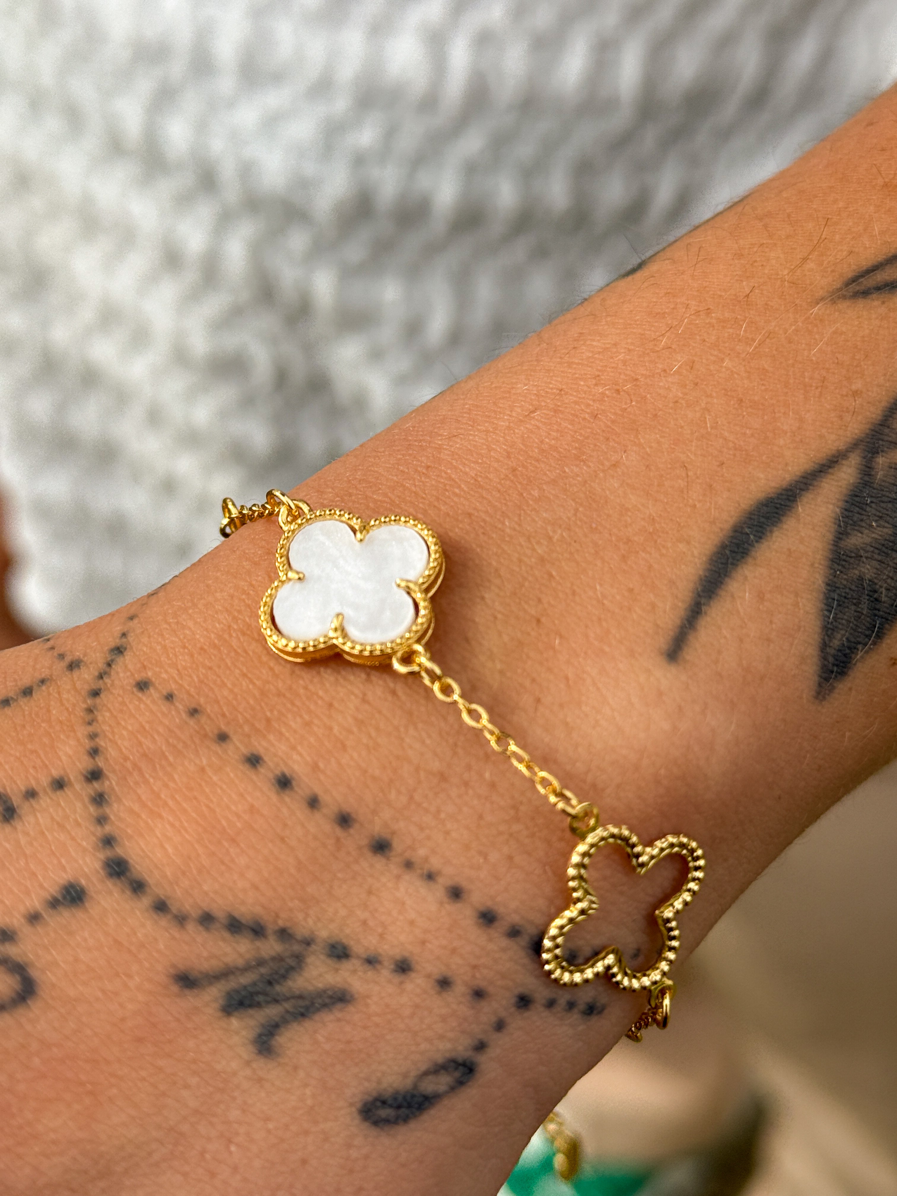 Pulseira Trevo banhado a Ouro 18k